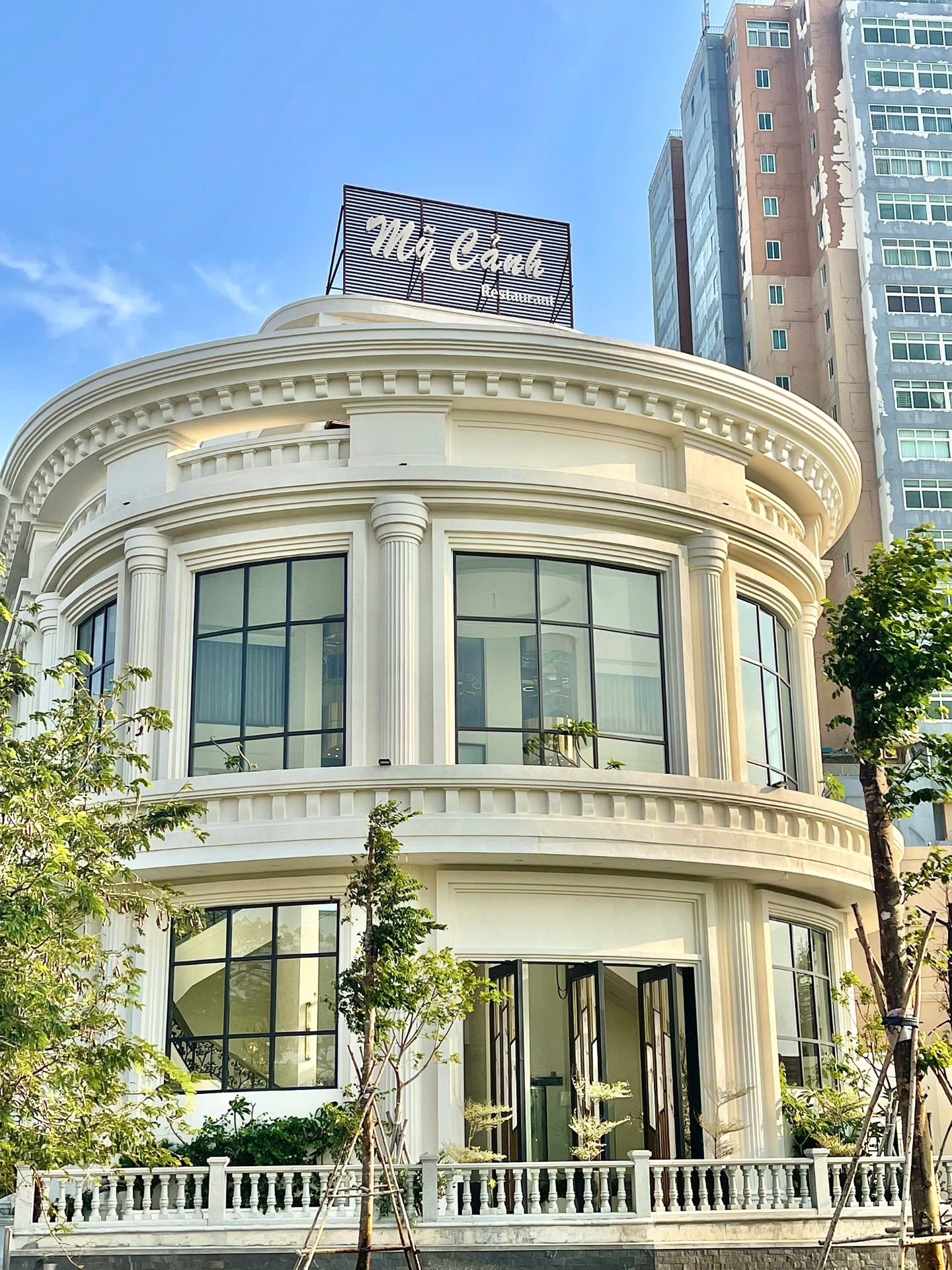 Mặt tiền Nhà hàng Mỹ Cảnh